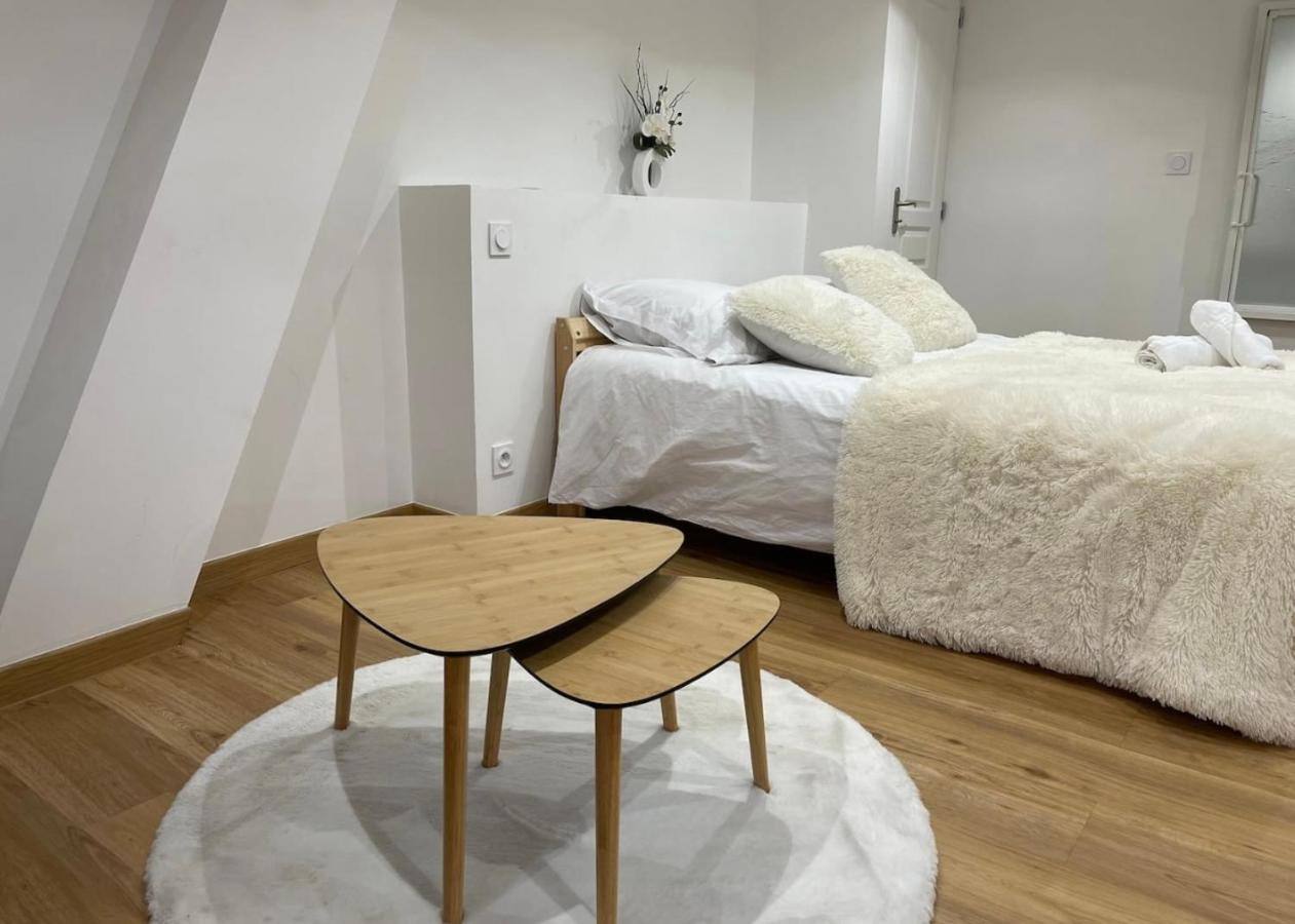 Ferienwohnung Le Duplex - Gare / Tram / Netflix Fontaine  Exterior foto